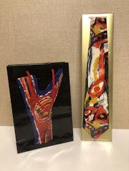 Tie in Presentent bag Bengt Lindström NR 591/1000.