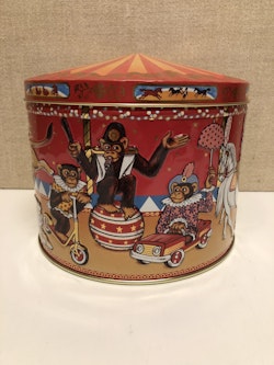 PLÅTBURK, cirkus, design Poul Friis.
