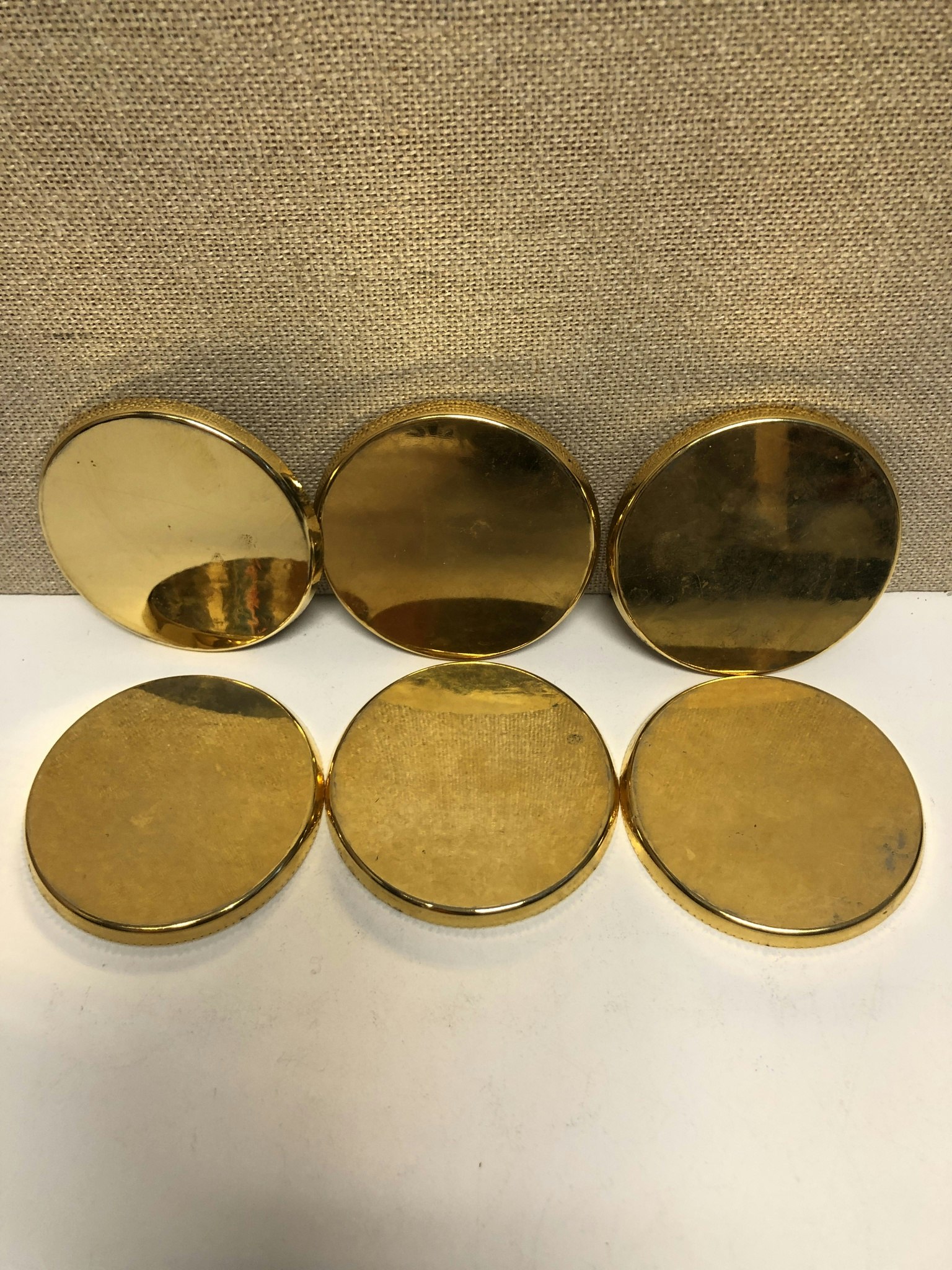 GLASUNDERLÄGG, metall, Scandia Guld.