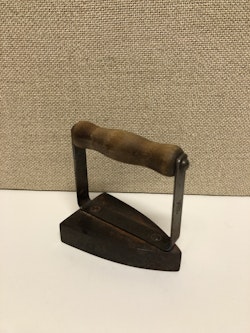 STRYKJÄRN, metall " barnmodell" 1900-talerts början.