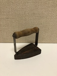 IRON, metal "children's model", early 20th century.