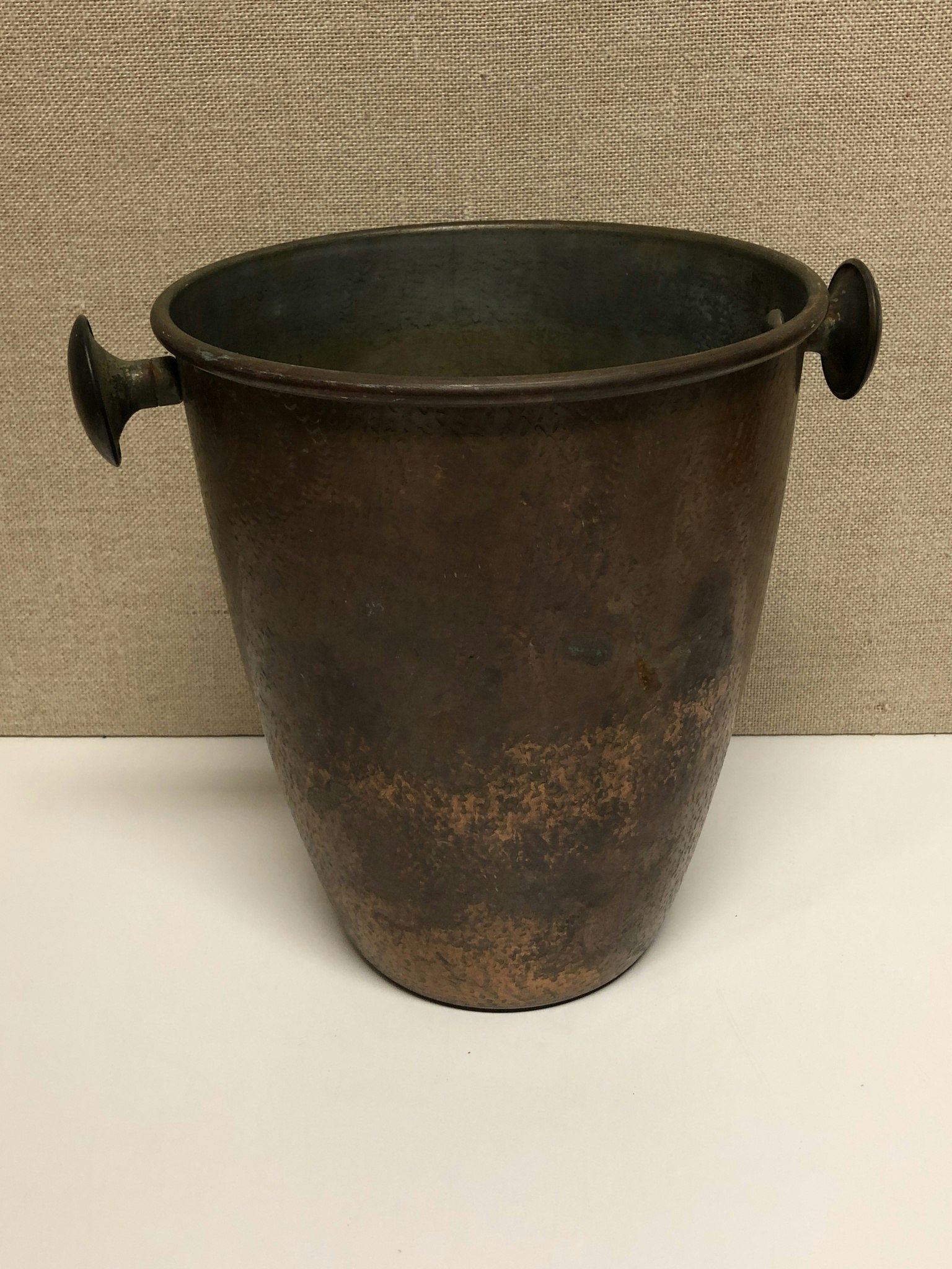 CHAMPAGNEKYLARE, koppar, 1900-talets första hälft.