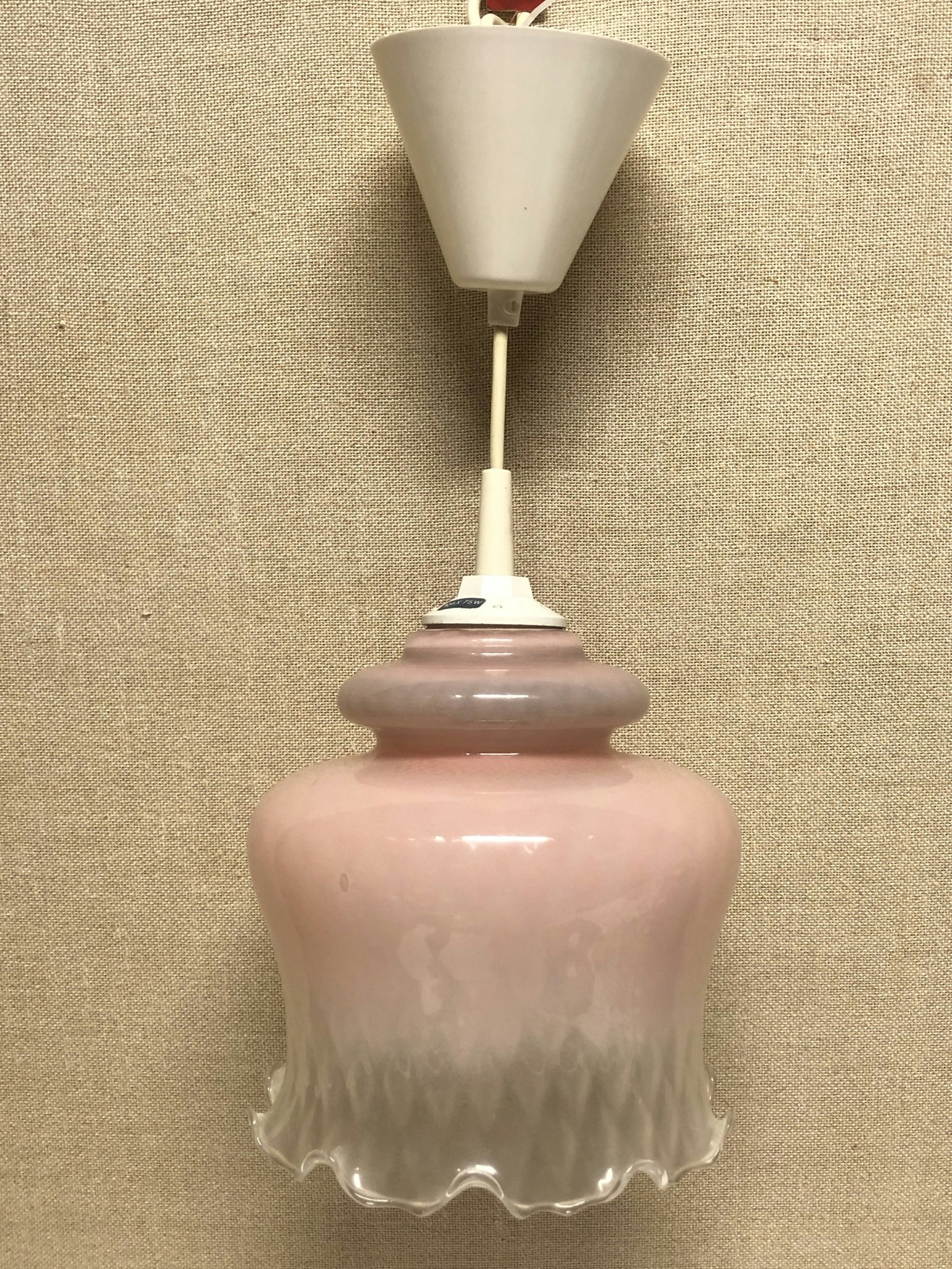 TAKLAMPA, glas, 1900-talets andra hälft.