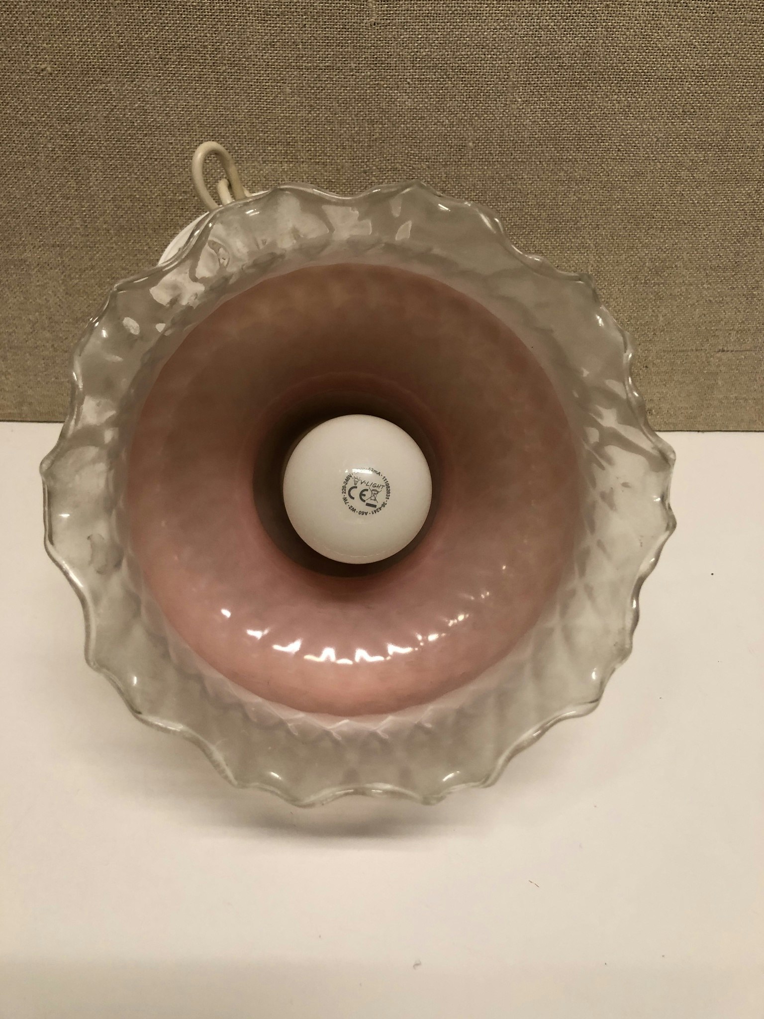TAKLAMPA, glas, 1900-talets andra hälft.