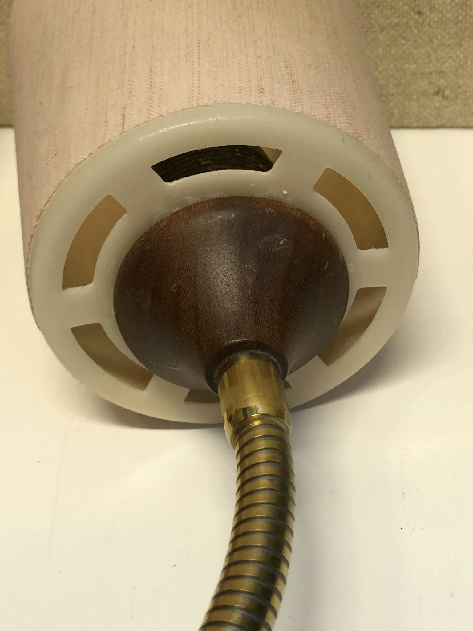 VÄGG/SÄNGLAMPOR, ett par, metall/teak, AJH, 1950/60-tal.
