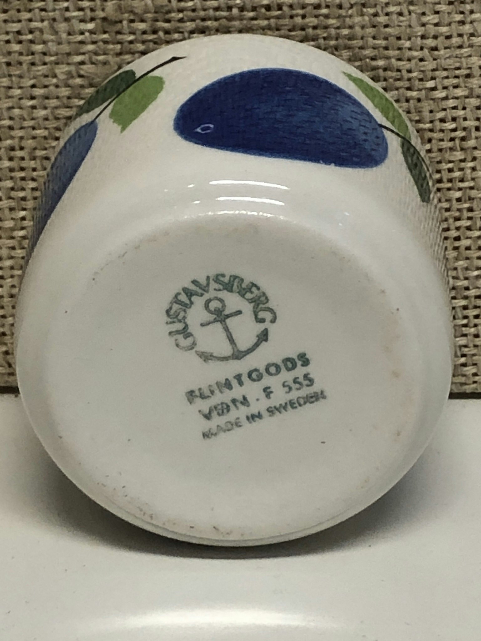 EGG CUP, flintware "Prunus" Stig Lindberg, Gustavsberg.