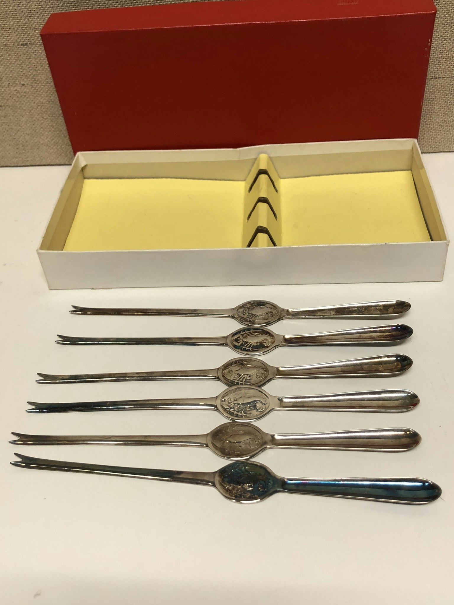CRAB FORKS 6 pcs, EPNS, AI, Sheffield, England.