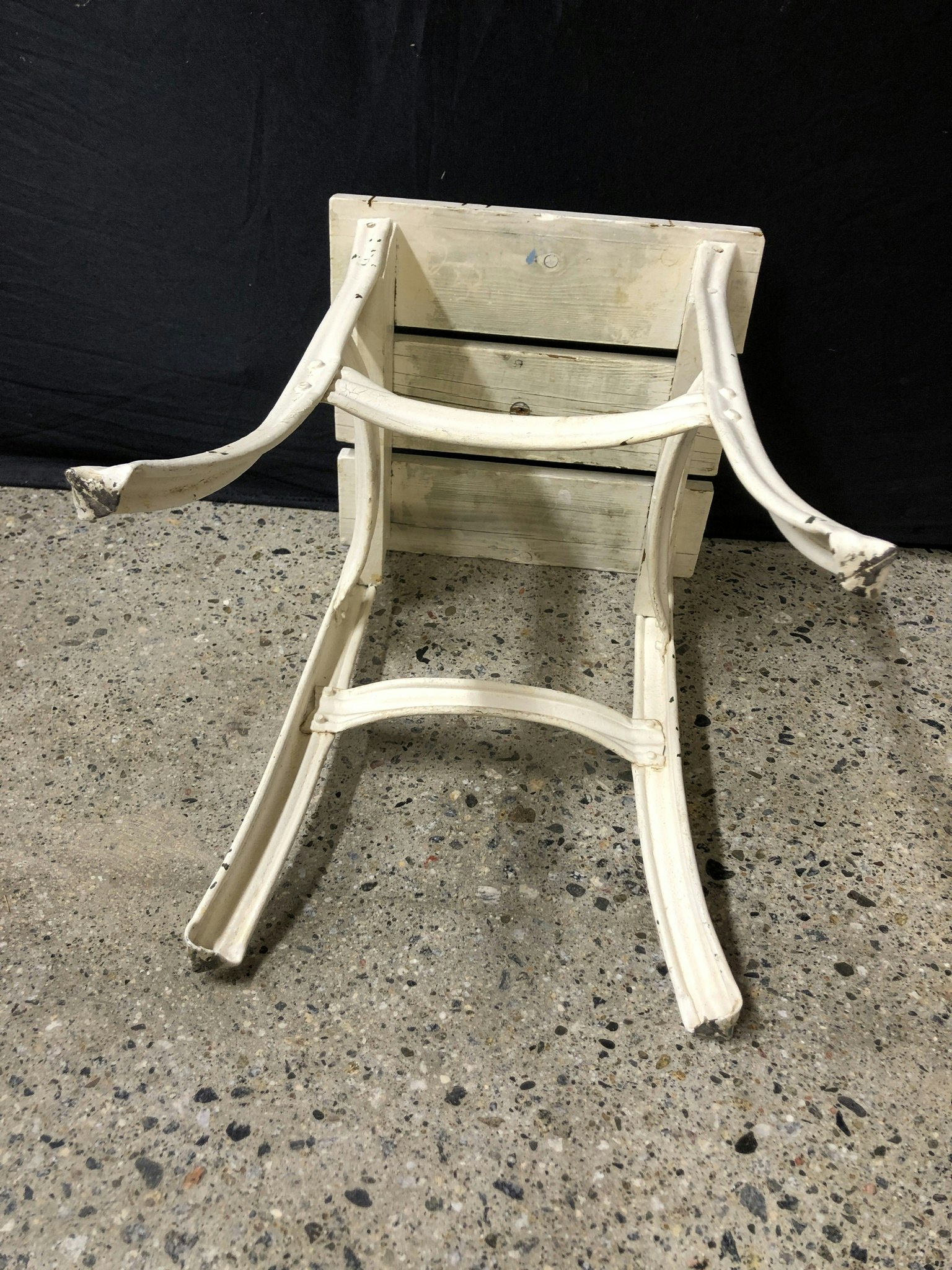 TRÄDGÅRDSPALL, metall/trä, 1900-tal.