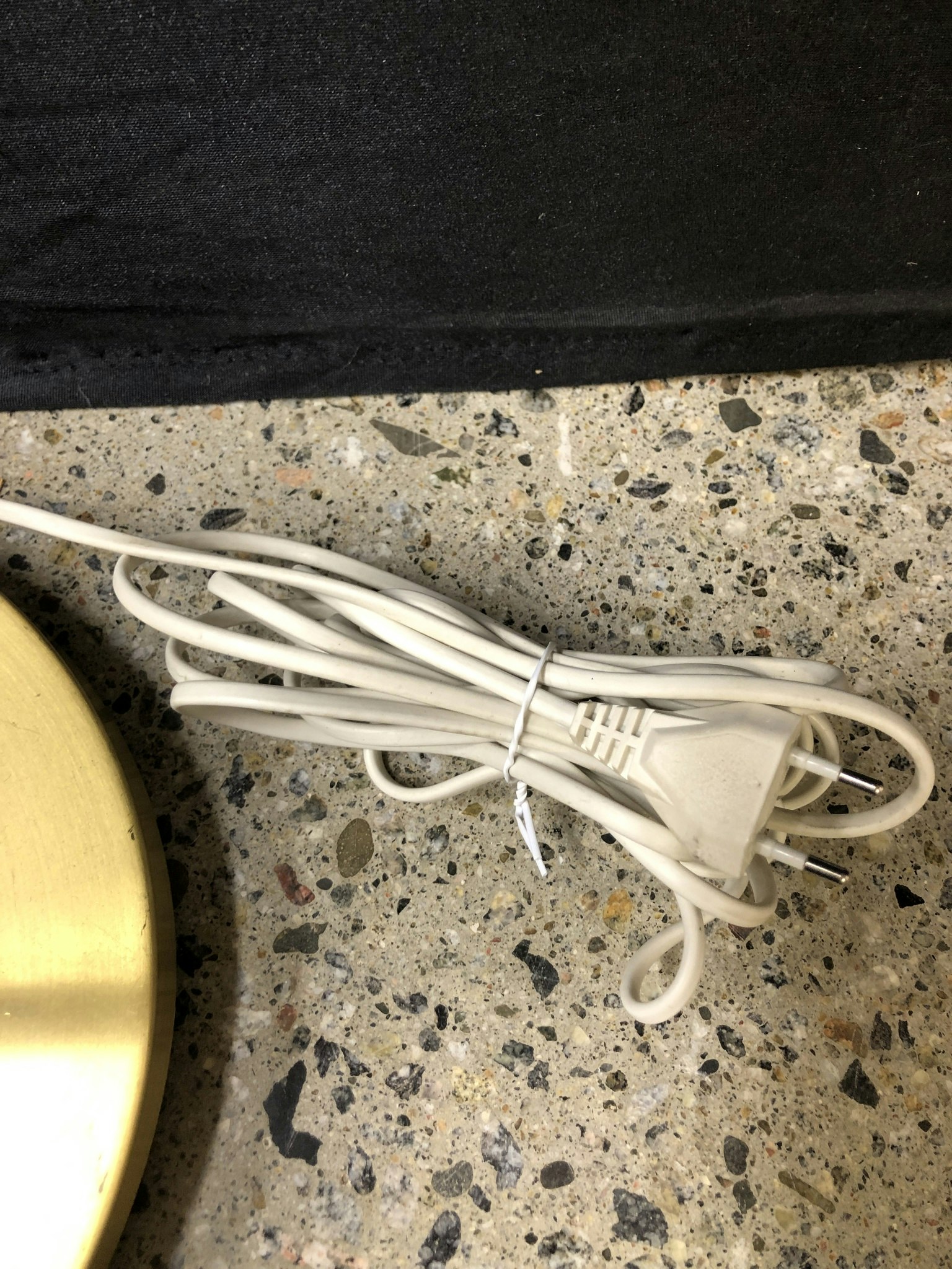 GOLVLAMPA, metall, EWÅ, Värnamo.