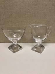 MJÖLKKANNA & SOCKERSKÅL, glas, Orrefors.