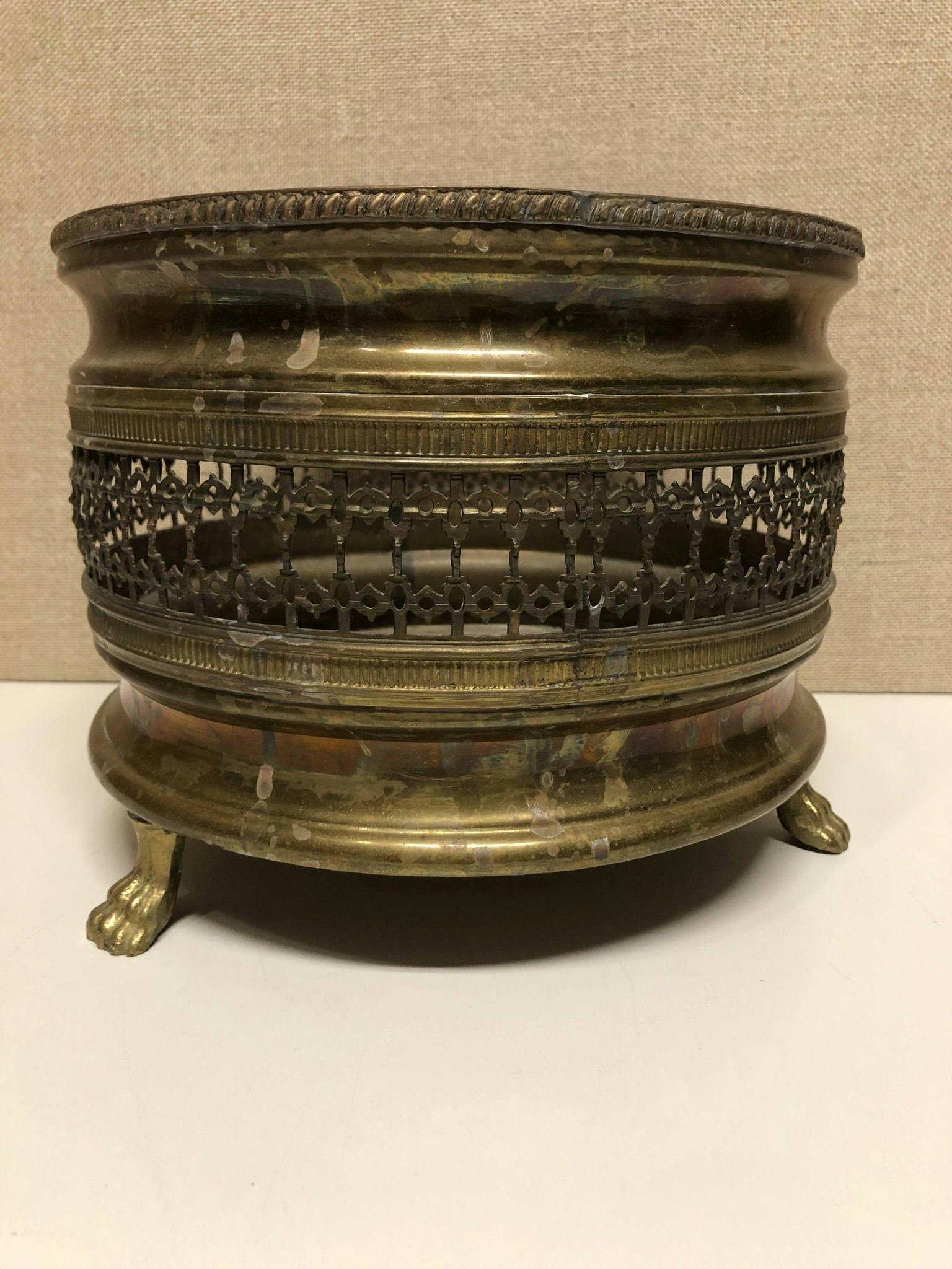 YTTERFODER, mässing, 1900-talets andra hälft.