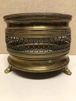 YTTERFODER, mässing, 1900-talets andra hälft.