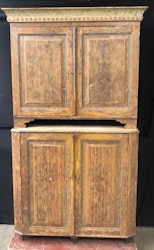 SKÄNKSKÅP, bemålad furu, Gustaviansk stil, 1800-talets-början.
