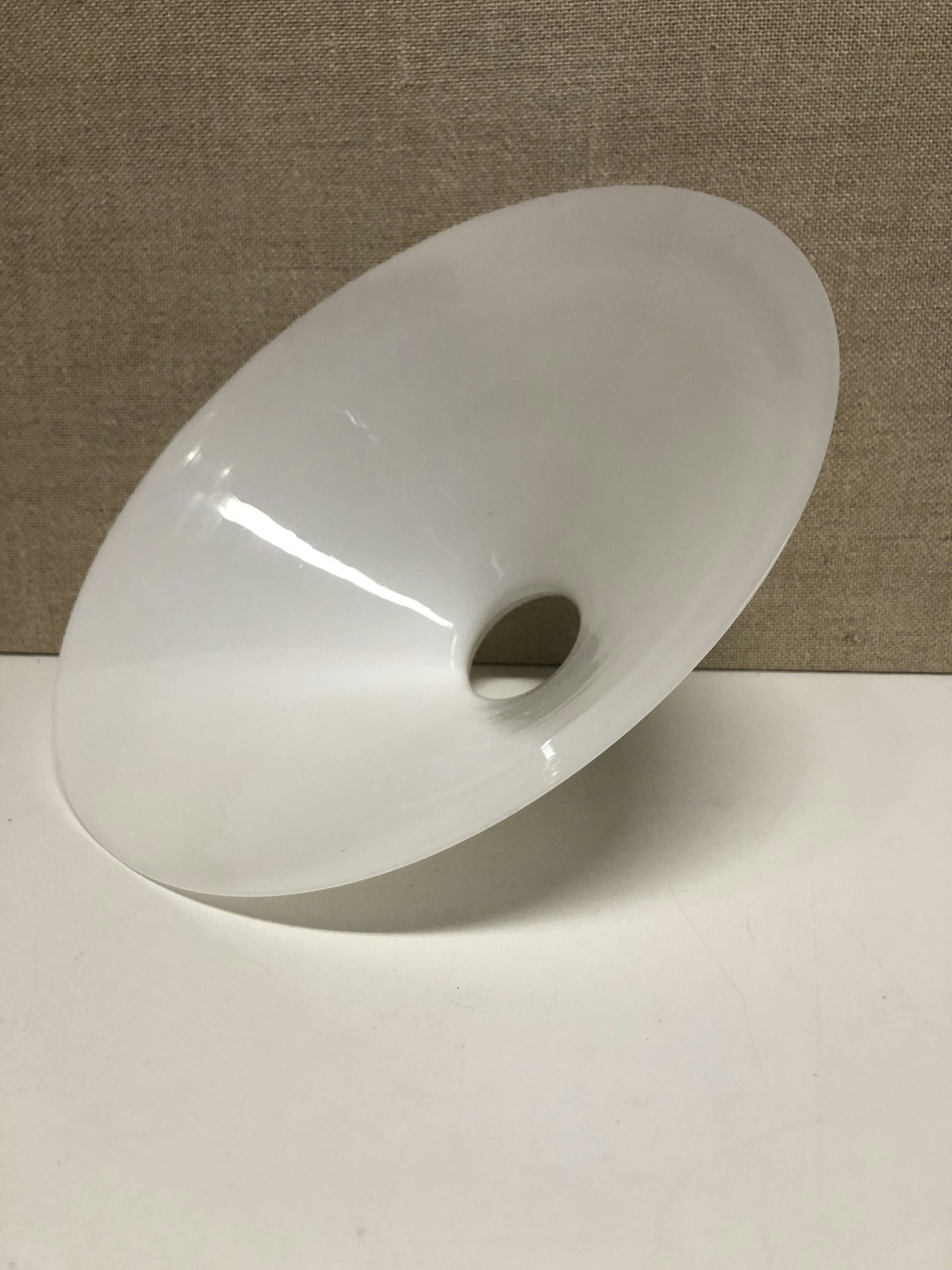 KUPA, skomakarlampa, glas, 1900-talets början.