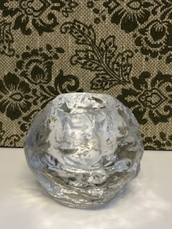 LJUSLYKTA, glas, " Snö boll" Ann Wolff, Kosta Boda.