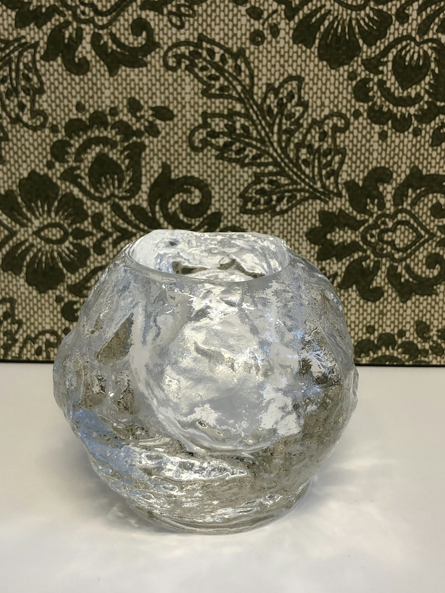 LJUSLYKTA, glas, " Snö boll" Ann Wolff, Kosta Boda.