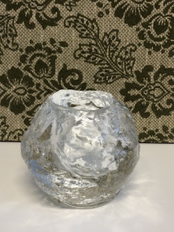 LJUSLYKTA, glas, " Snö boll" Ann Wolff, Kosta Boda.