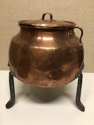 COPPER POT, three legs, JA Olsson, 19th century.