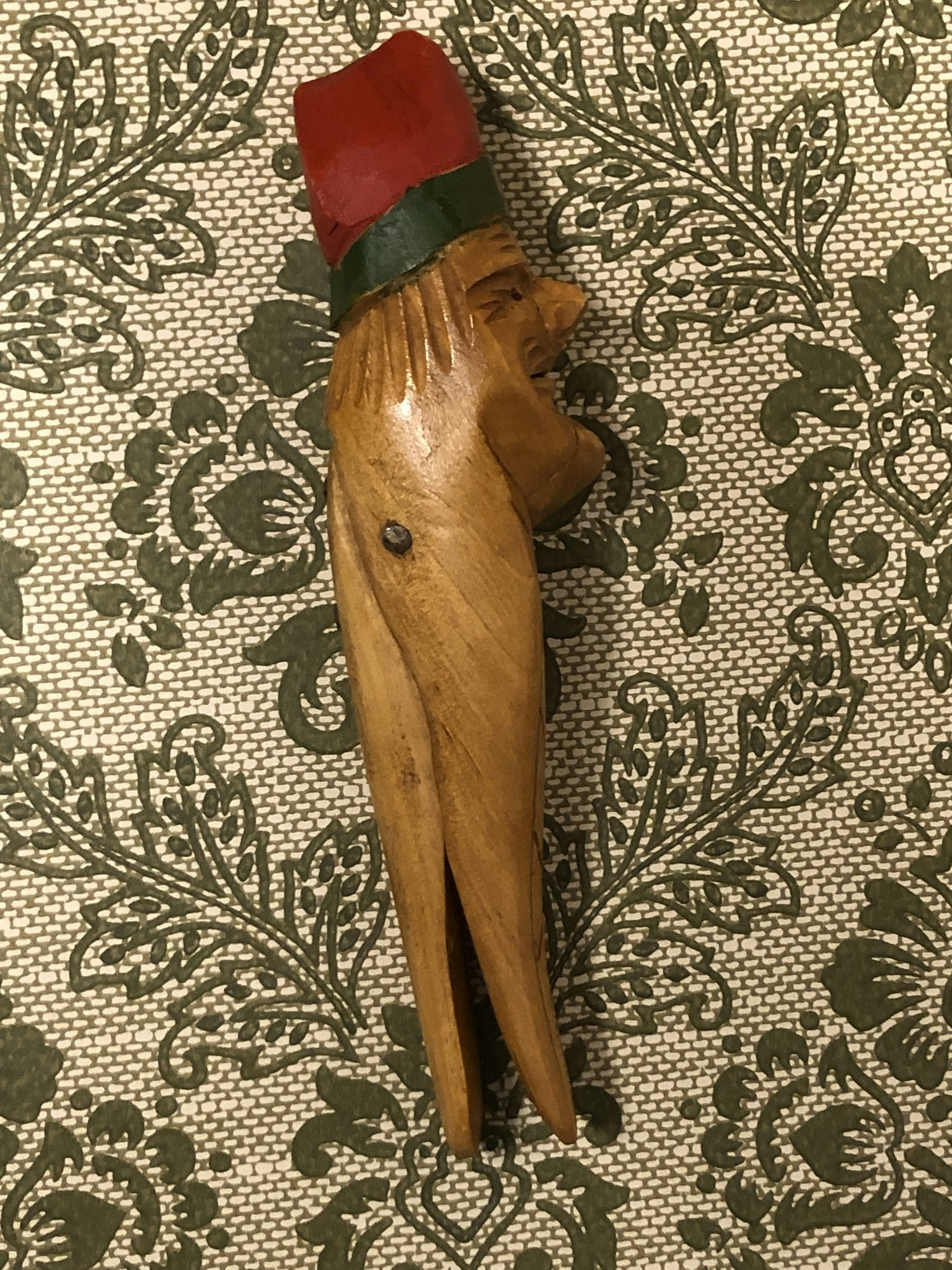 NUTS CRUSHER, wood, old man with red hood, 1900s.