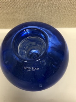 LJUSLYKTA, glas, "Blue Moon" Anna Ehrner, Kosta Boda.