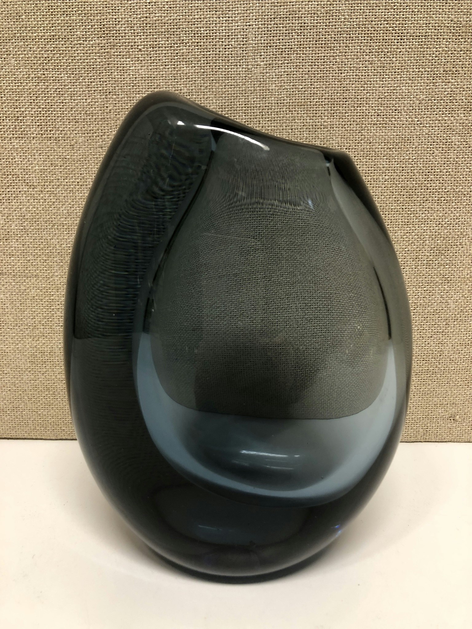 VICK LINDSTRAND. VAS, glas, Kosta.