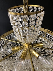 TAKLAMPA, mässing, prismor, 1900-talets mitt.
