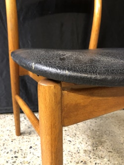 STOL, bok, svart läderimitation, "Terje" Ikea, 1960/70-tal.