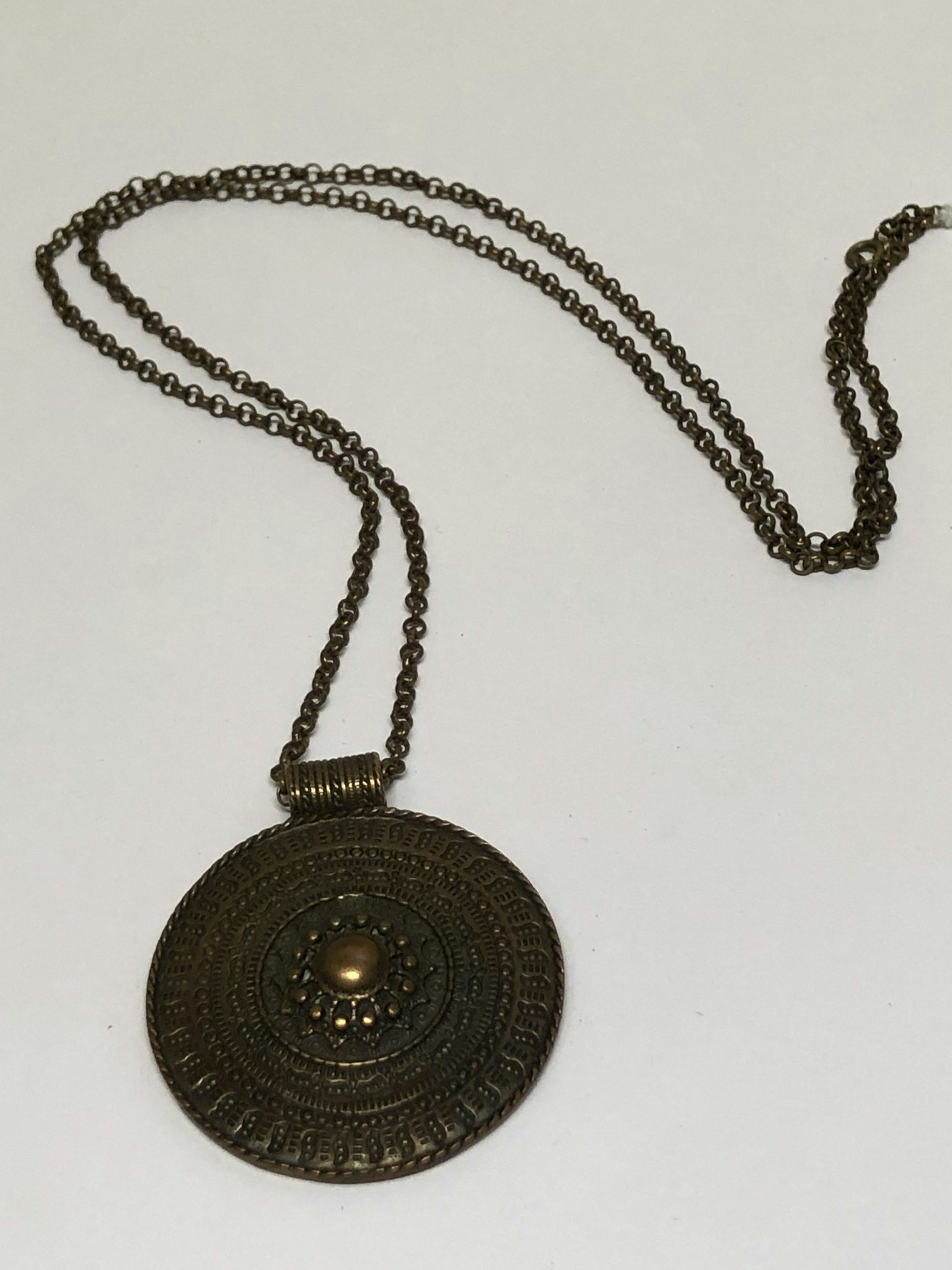 Halsband brons Osignerad