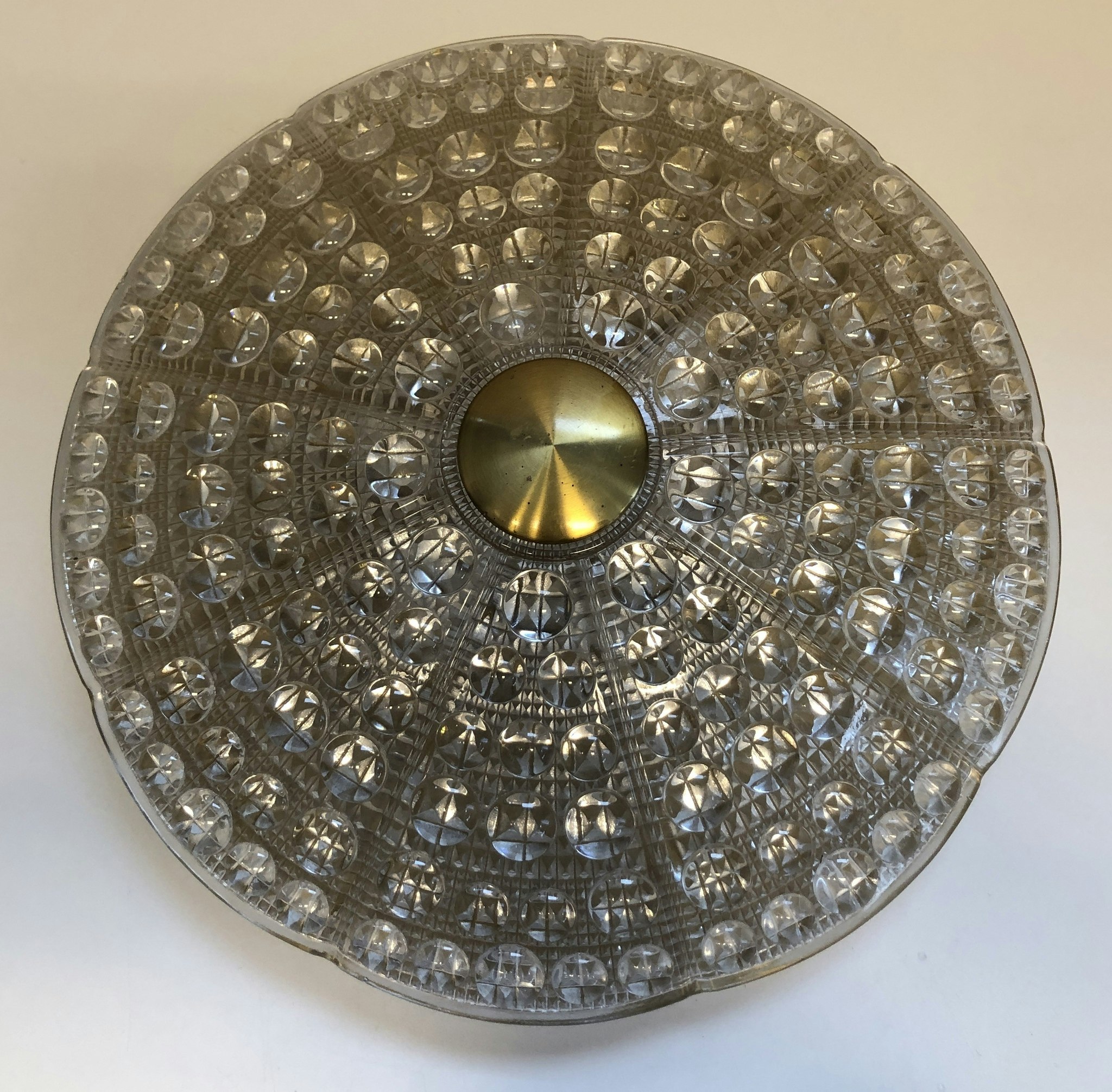 TAKLAMPA, "Takplafond", glas/mässing, Carl Fagerlund, Orrefors, 1900-talets andra hälft.