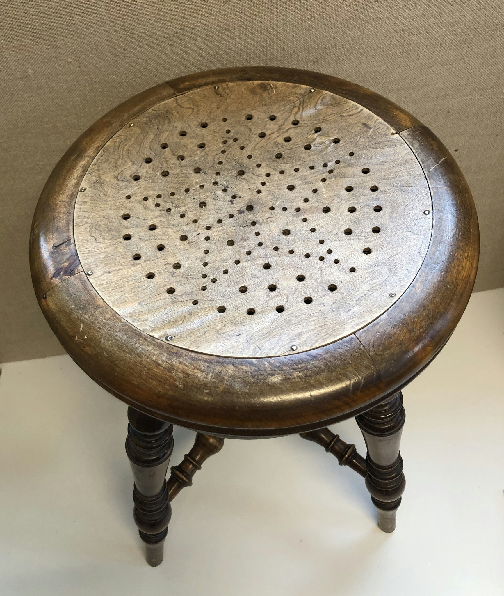SWIVEL STOOL, birch, early 20th century.