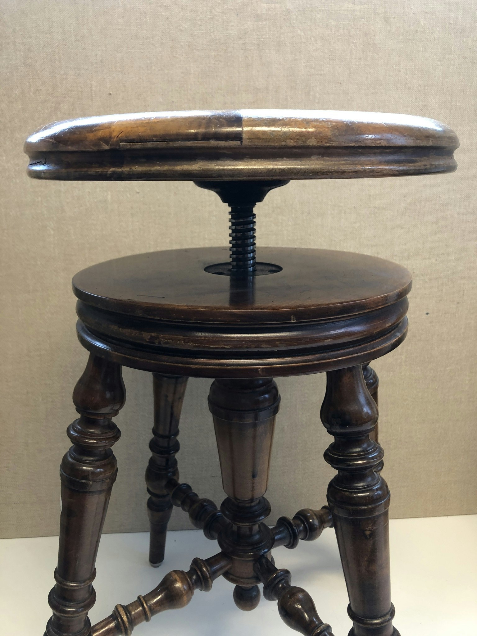 SWIVEL STOOL, birch, early 20th century.