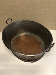 COPPER CAULDRON, 19th century.