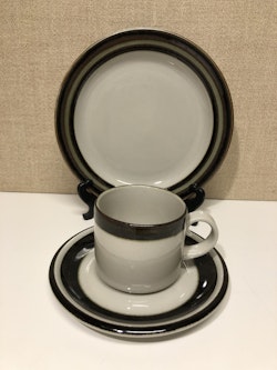 KAFFEKOPP, FAT, ASSIETT,  "Karelia", Anja Jaatinen-Windquist, Arabia.