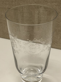 CHAMPAGNESTRUT, glas, Eke/ "Elon", Kosta.