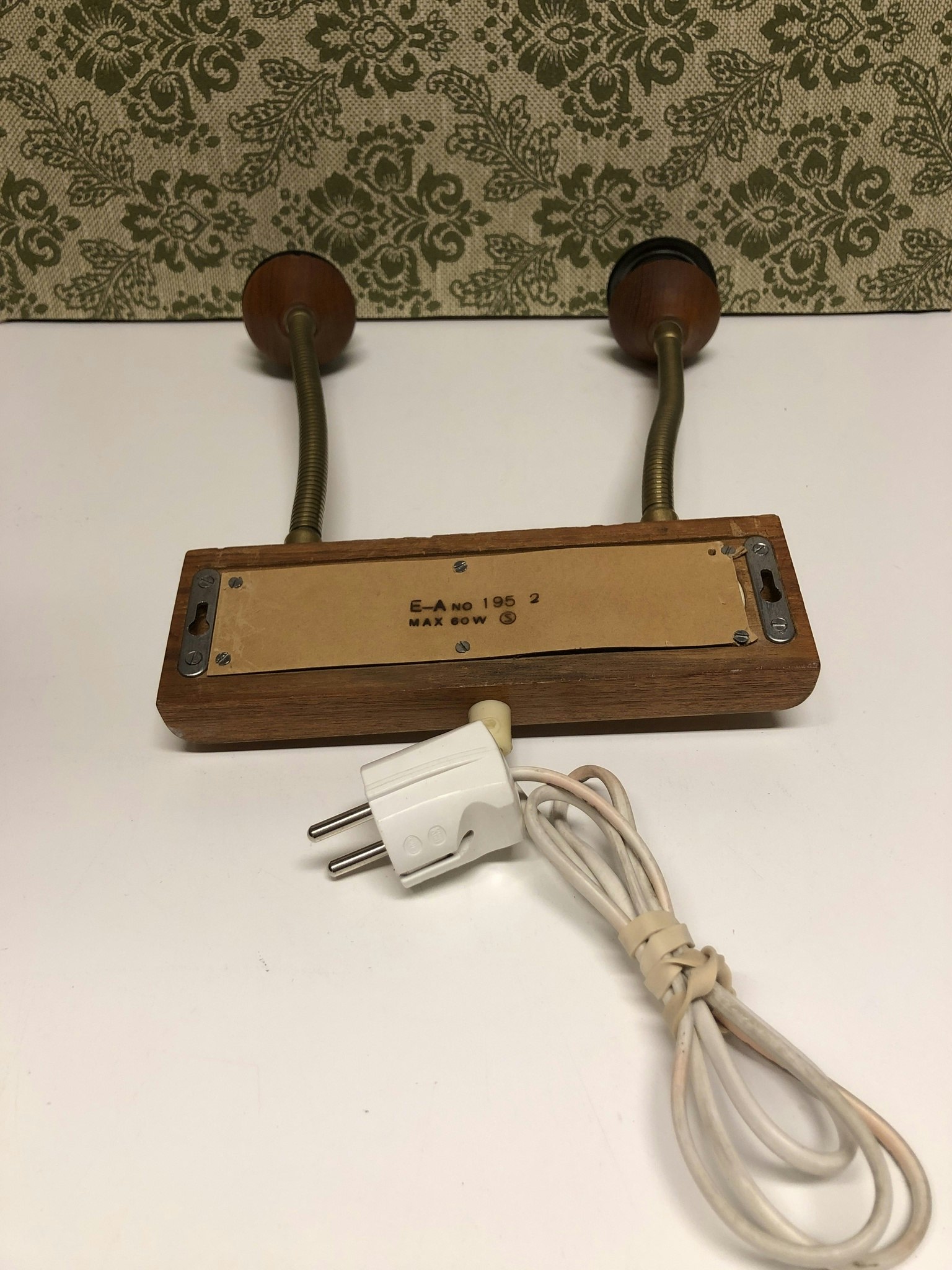 VÄGGLAMPA, teak/metall, E-A No. 195 2, 1950/60-tal.