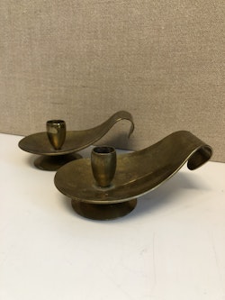 LJUSSTAKAR ett par, mässing, Dantorp design Danmark.