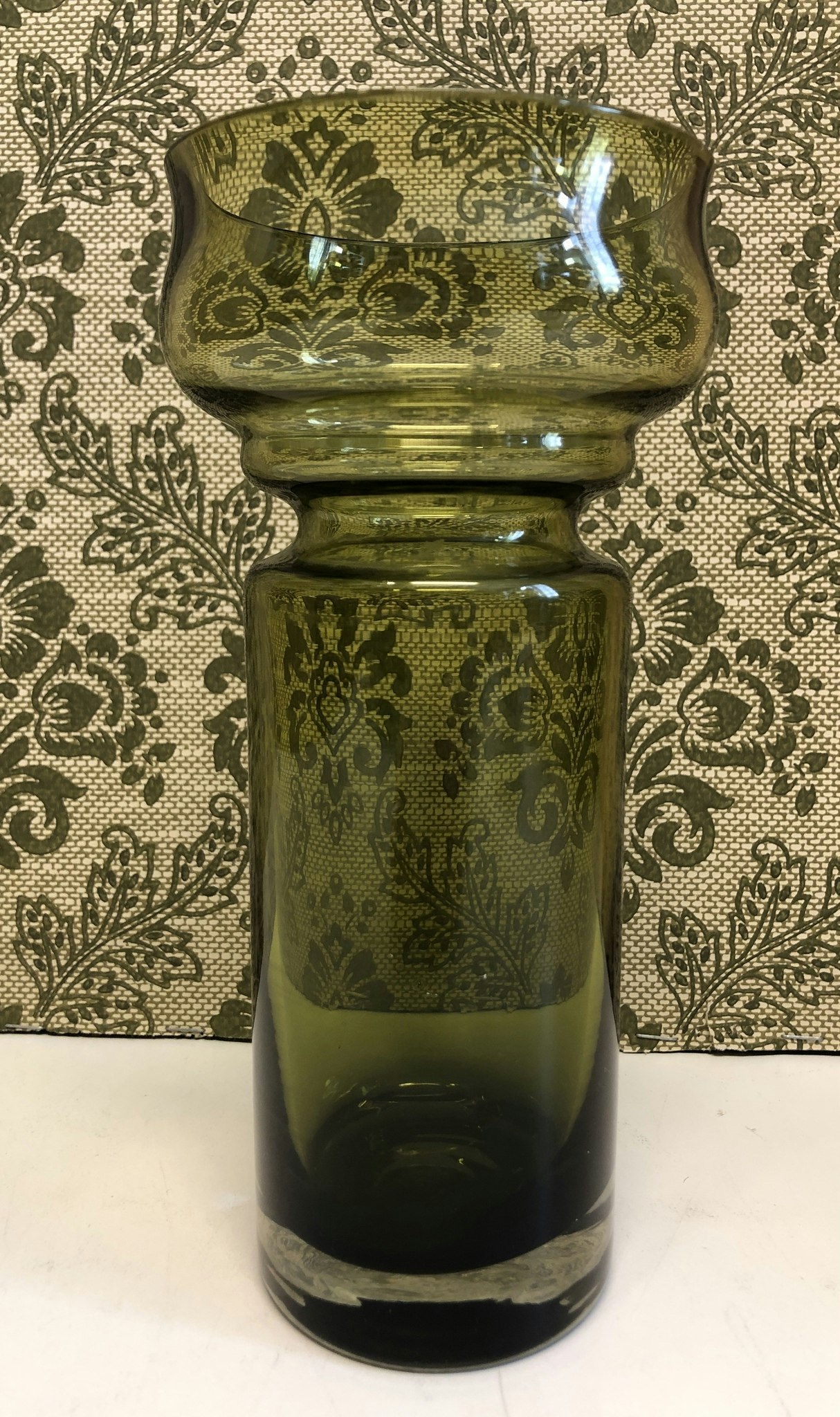 TAMARA ALADIN. Vase, glass, "Tulppaani", Riihimäen Lasi.