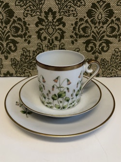 KAFFEKOPP, FAT, ASSIETT, porslin," Linnaea Borealis", Hackefors, Sweden.