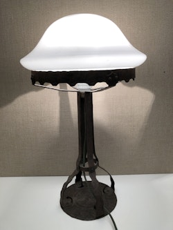 STRINDBERGSLAMPA, smide/glas, Jugend, 1900-talets början.