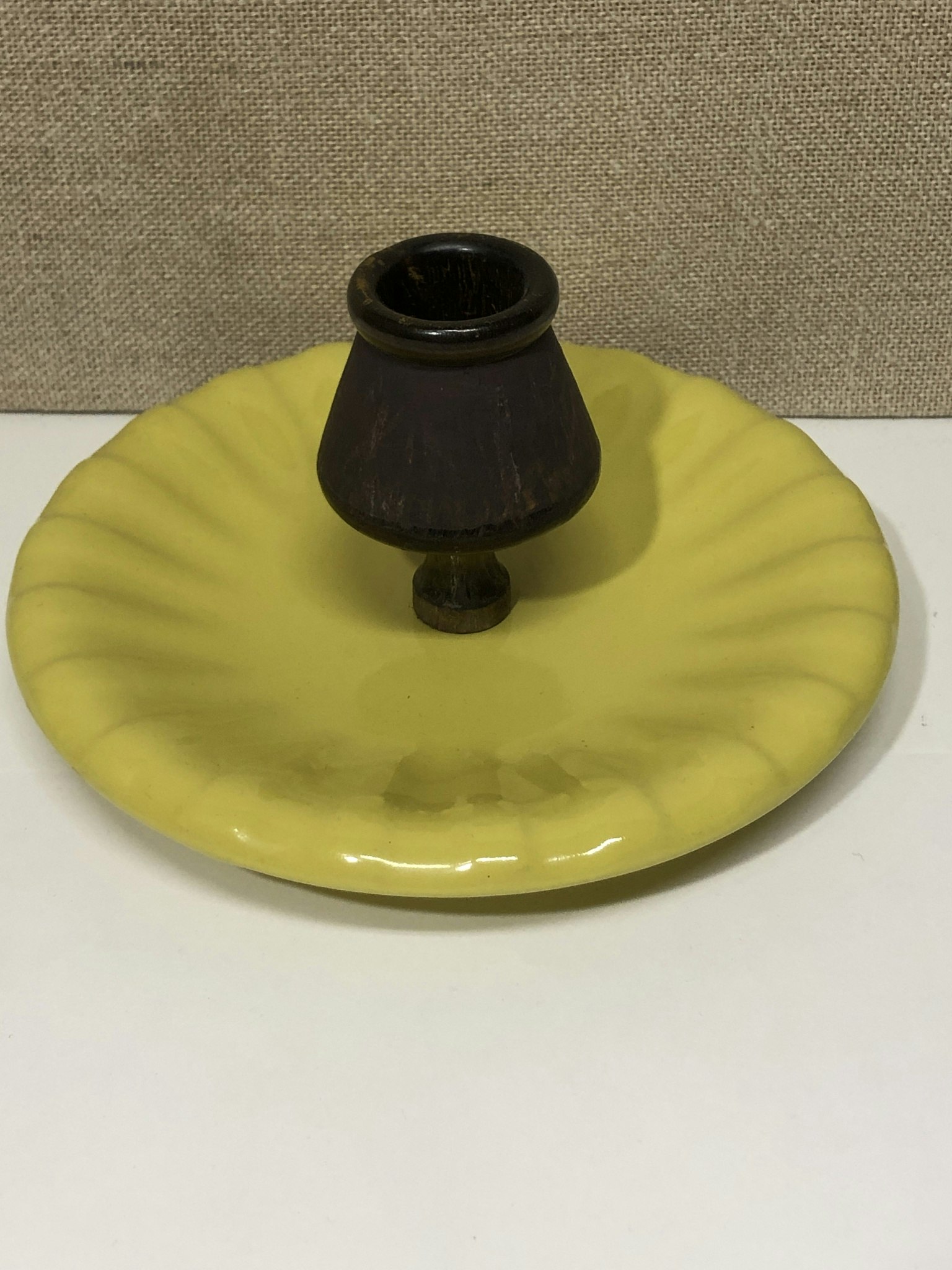 VICKE LINDSTRAND. Ashtray, ceramic, Uppsala Ekeby.