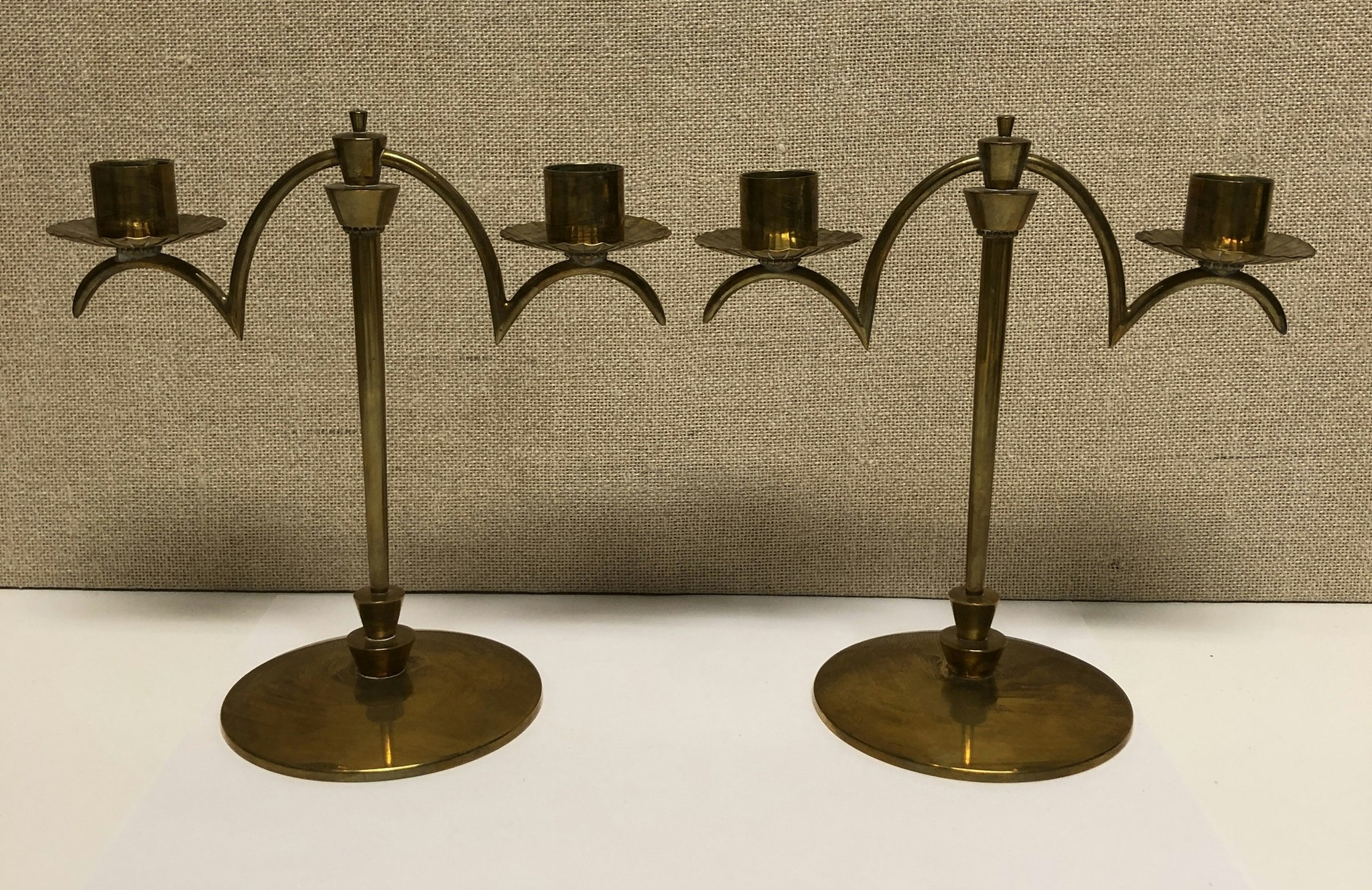KANDELABRAR ett par, mässing, O.H. Lagerstedt, Eskilstuna, Swedish Grace, 1930/40-tal.
