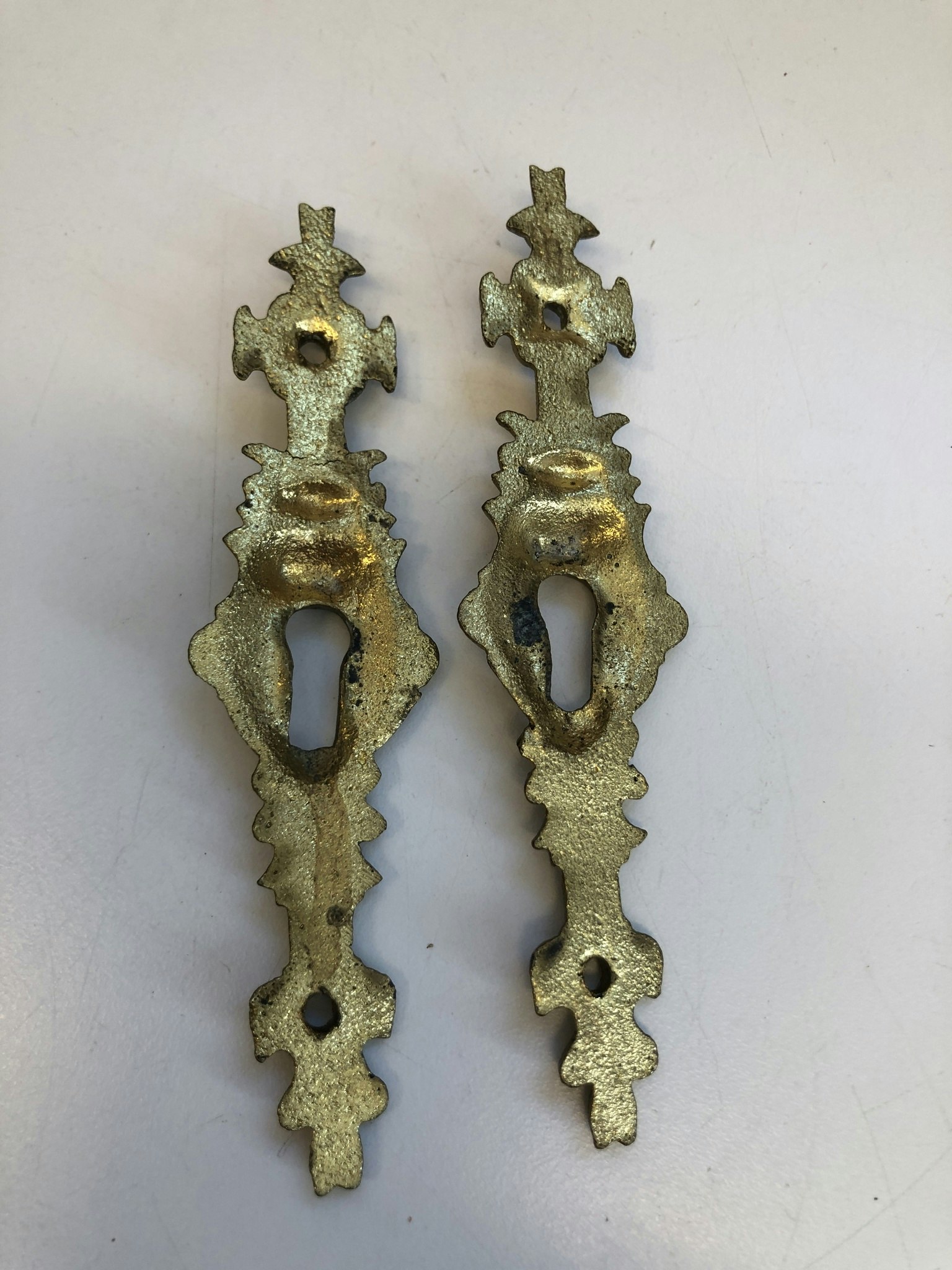 NYCKELSKYLTAR 2 st, bronserad metall, nyrenässans, 1800 talets slut.