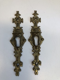 NYCKELSKYLTAR 2 st, bronserad metall, nyrenässans, 1800 talets slut.