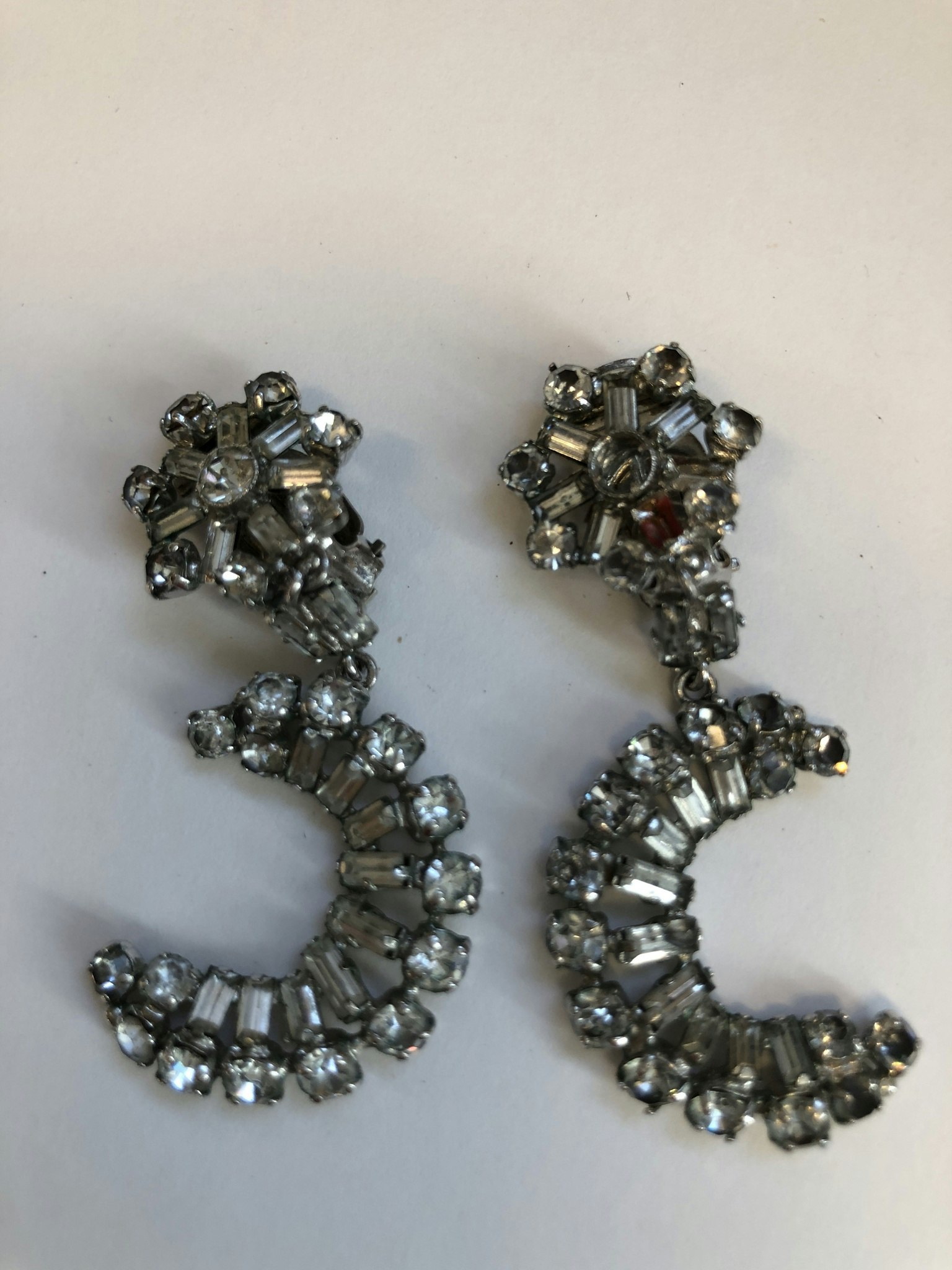 ÖRHÄNGEN, clips, metall, strass, vintage, 1960-tal