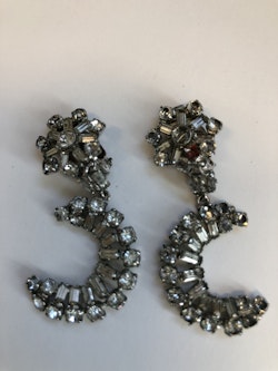 ÖRHÄNGEN, clips, metall, strass, vintage, 1960-tal