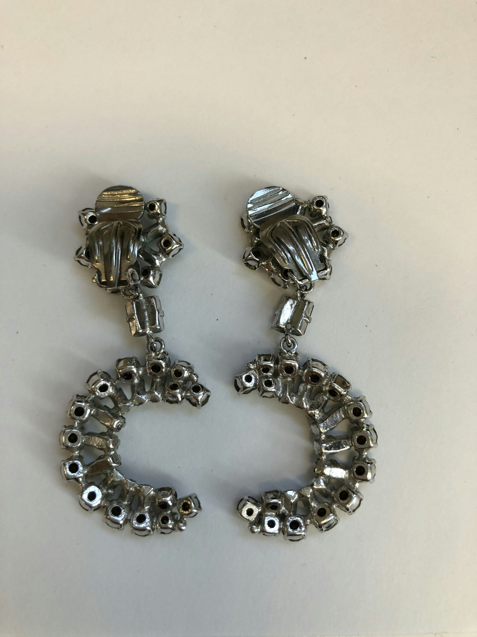 ÖRHÄNGEN, clips, metall, strass, vintage, 1960-tal