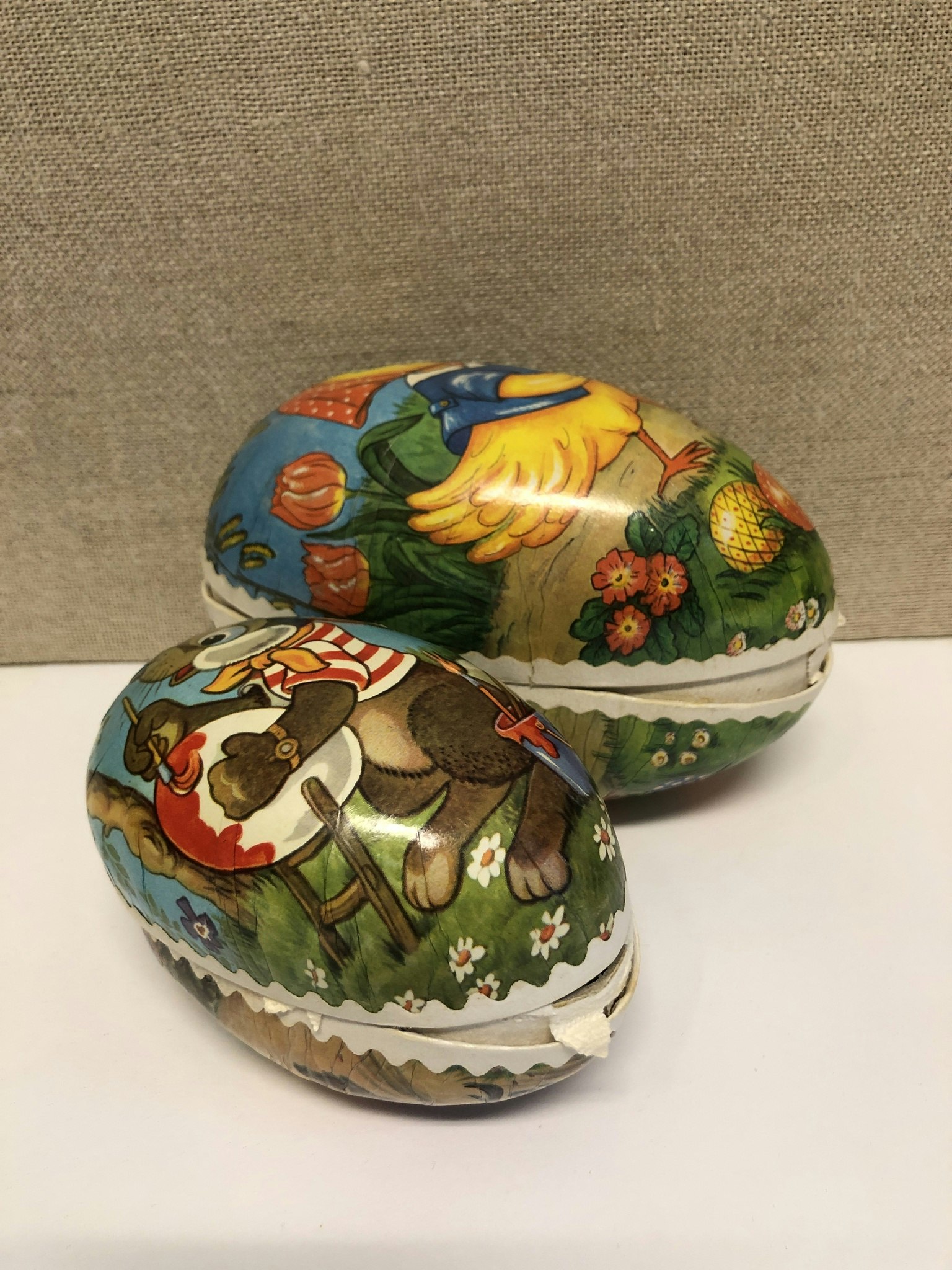 EASTER EGGS 2 pcs. paper, made in GDR, mid-20th century.