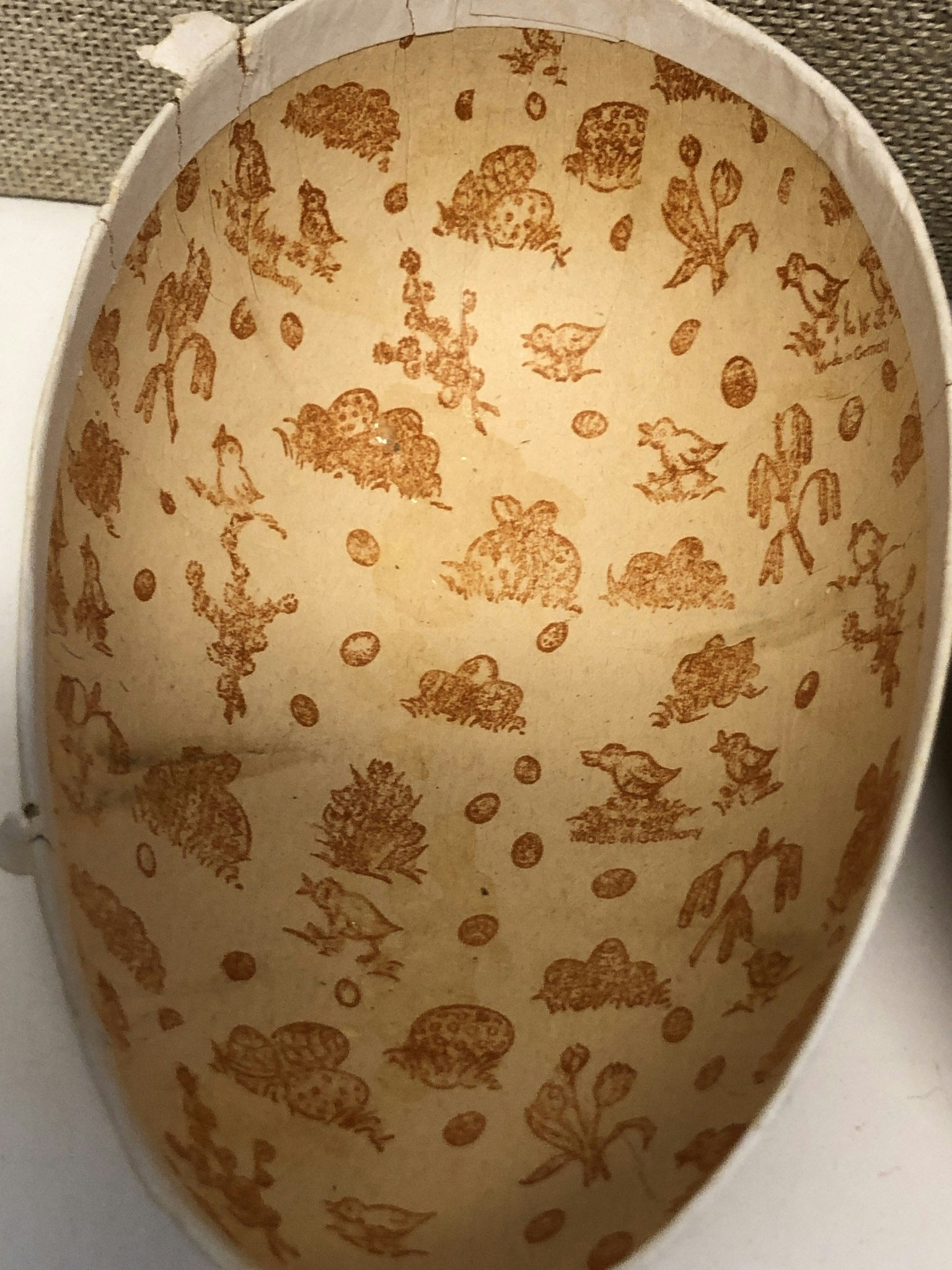 PÅSKÄGG 2 st. papper, 1900-talets andra kvartal.