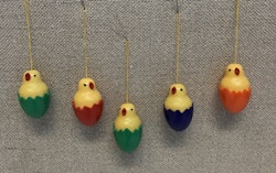 EASTER DECORATIONS 5 pcs. plastic, 1960s/70s.