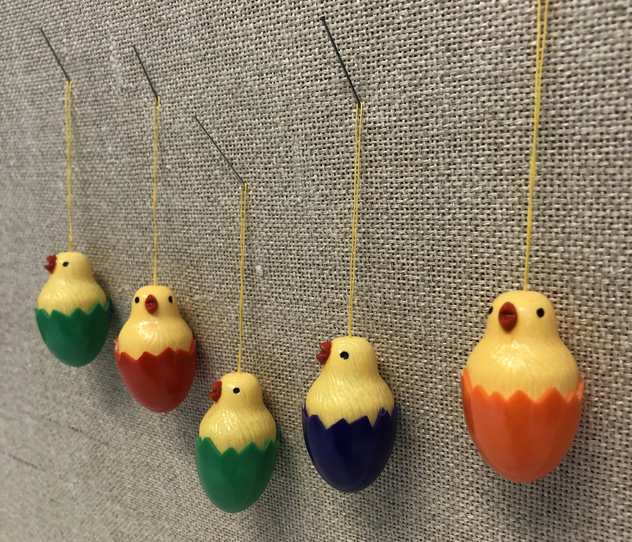 EASTER DECORATIONS 5 pcs. plastic, 1960s/70s.